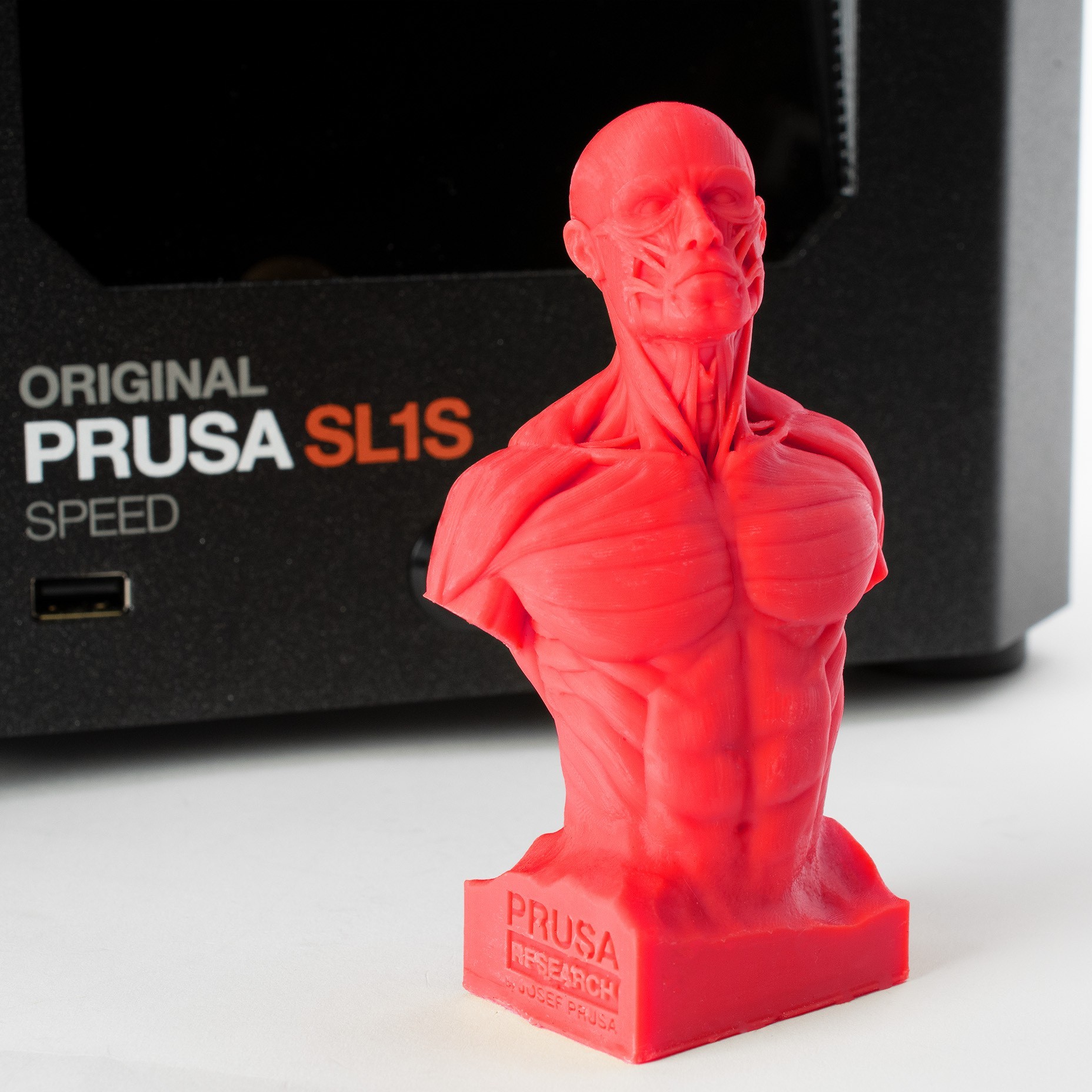 Prusament Resin Model+ Classic Red - vue 2